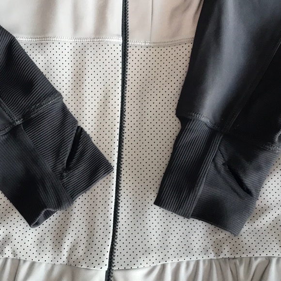 Lululemon Bright Bomber Jacket Sz 4 - Picture 5 of 10